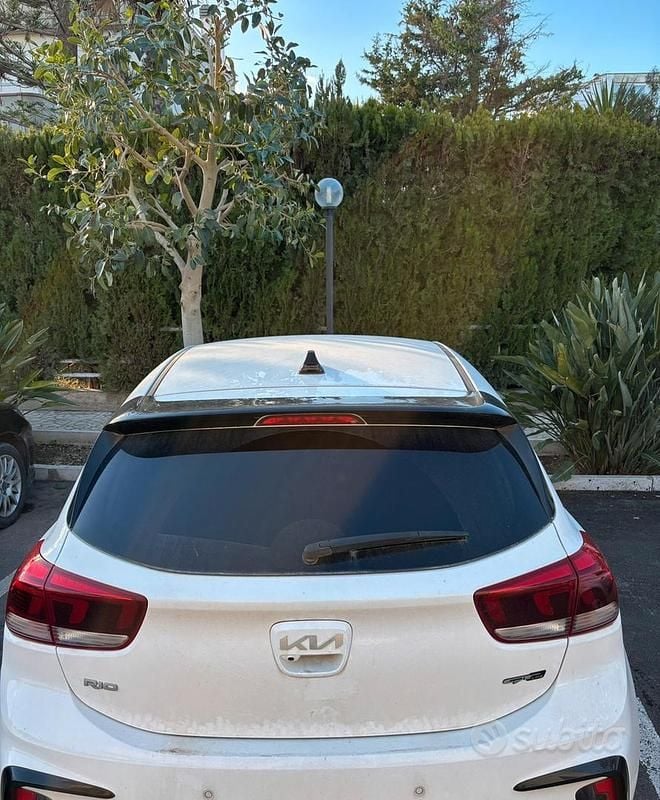 Usata Kia Rio GT-Line 100 CV (73 kW) 2023 Bianco Berlina