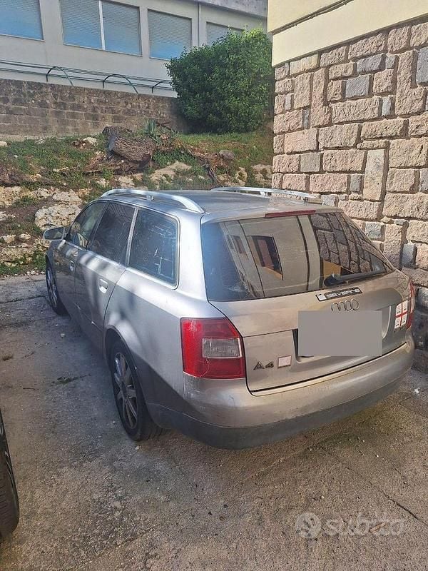 Usata Audi A4 130 CV (95 kW) 2004 Grigio Station wagon