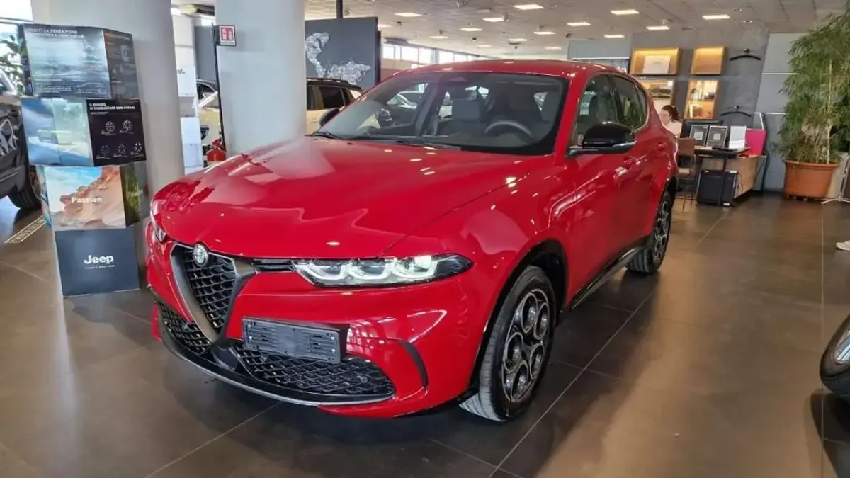 Nuova Alfa Romeo Tonale Sprint 160 CV (117 kW) 2026 Rosso SUV