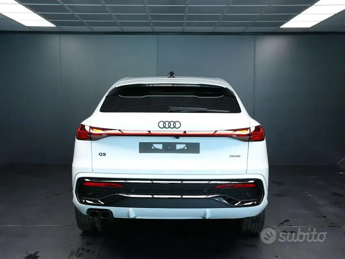 Nuova Audi Q5 Sportback Ambiente 204 CV (150 kW) 2026 Bianco SUV