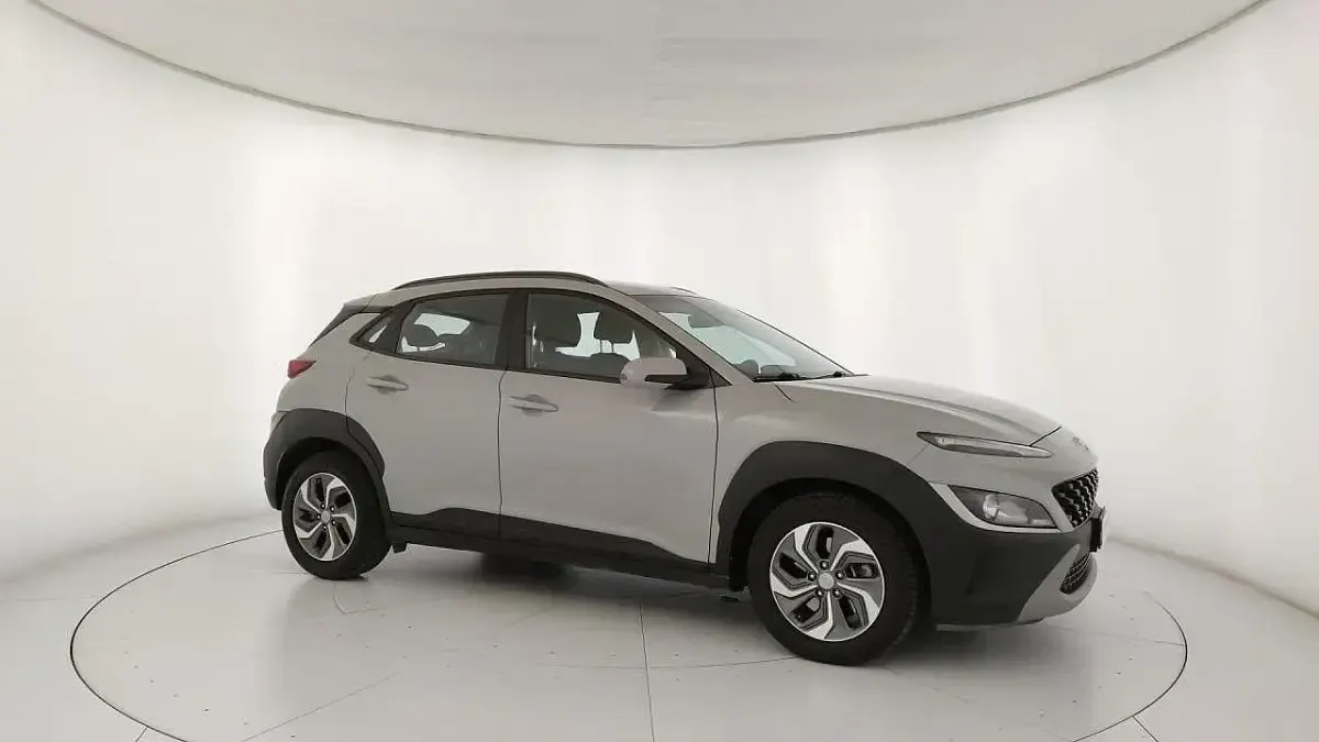 Usata Hyundai Kona 195 CV (143 kW) 2022 Grigio SUV