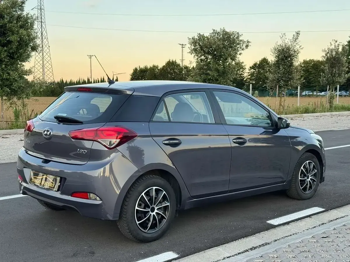 Usata Hyundai i20 Classic 75 CV (55 kW) 2015 Other Utilitaria