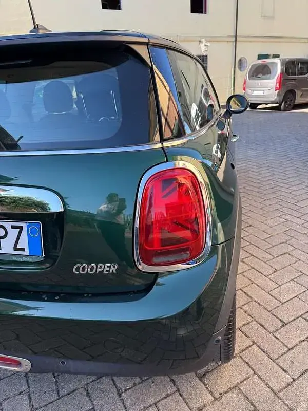 Usata Mini Cooper Hype 136 CV (100 kW) 2018 Verde Utilitaria