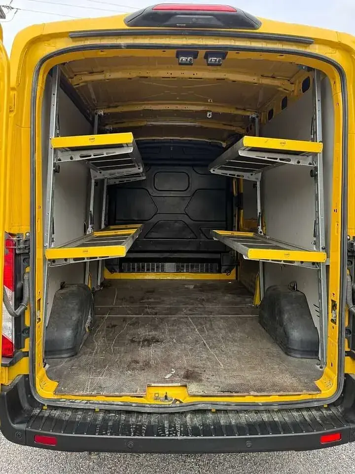 Usata Ford Transit 131 CV (96 kW) 2022 Giallo Furgone
