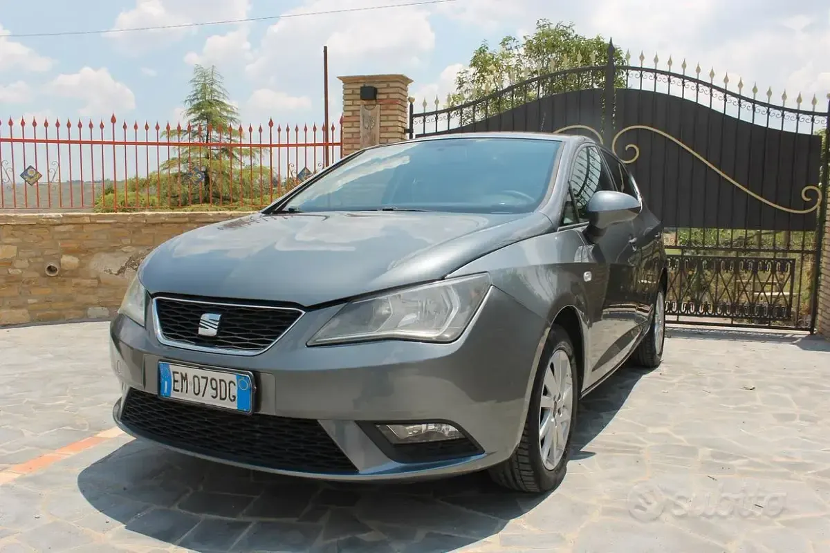 Usata Seat Ibiza Style 90 CV (66 kW) 2012 Grigio Berlina