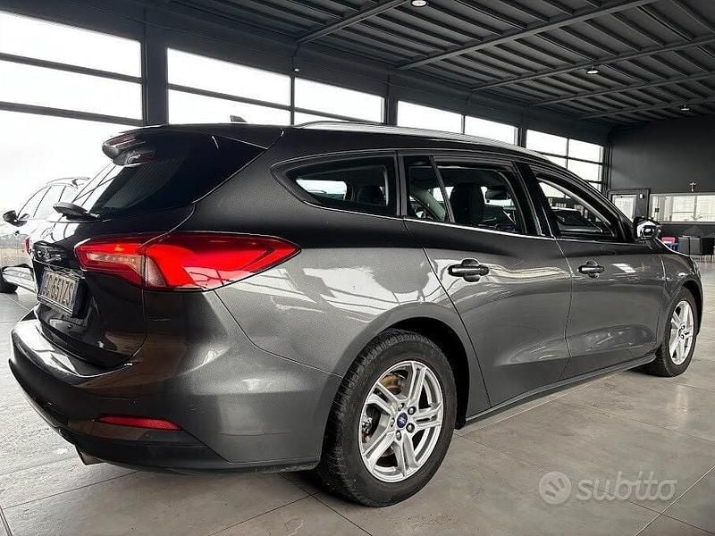 Usata Ford Focus 120 CV (88 kW) 2020 Grigio Station wagon