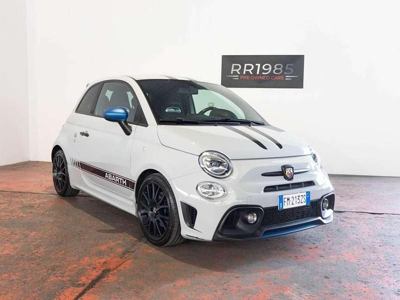 Grigio chiaro Usata 2018 Abarth 595 Pista Due volumi | 13.900 € (Buon prezzo) - Immagine 1/4
