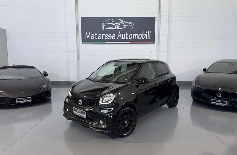 Usata Smart ForFour Passion 90 CV (66 kW) 2019 Nero Utilitaria