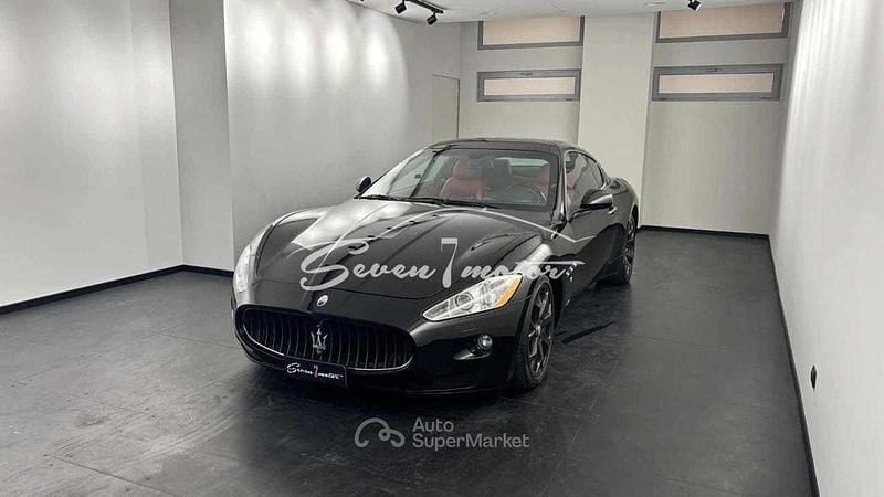 Usata Maserati Granturismo 405 CV (297 kW) 2009 Nero Coupé