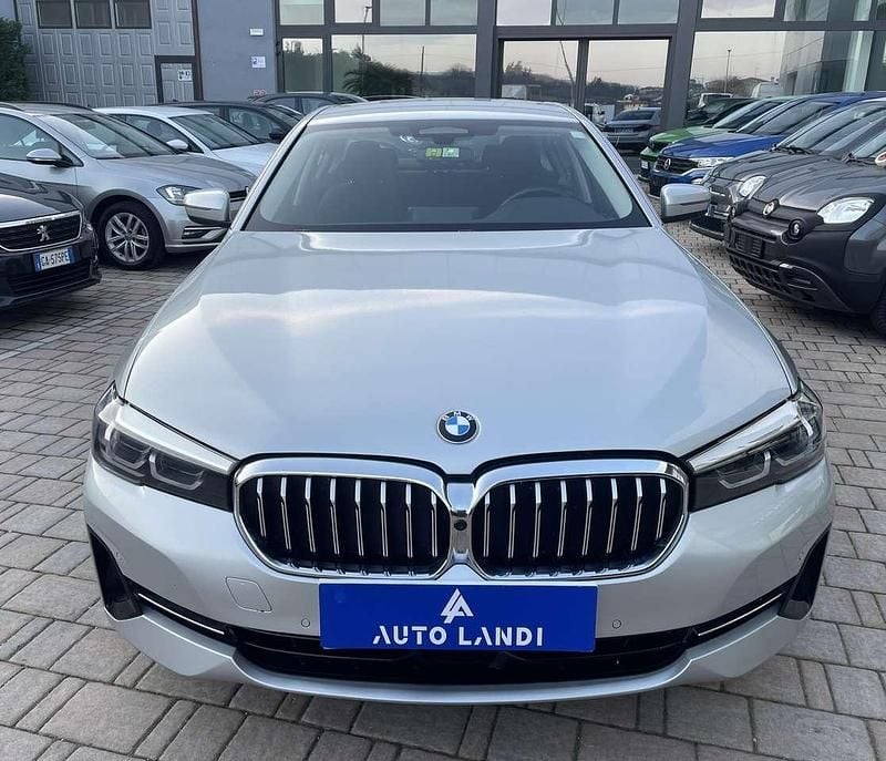 Usata BMW 530e 184 CV (135 kW) 2021 Argento Berlina