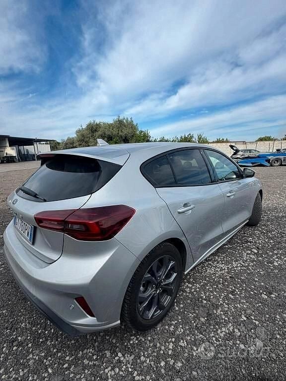 Usata Ford Focus 115 CV (84 kW) 2025 Grigio Berlina