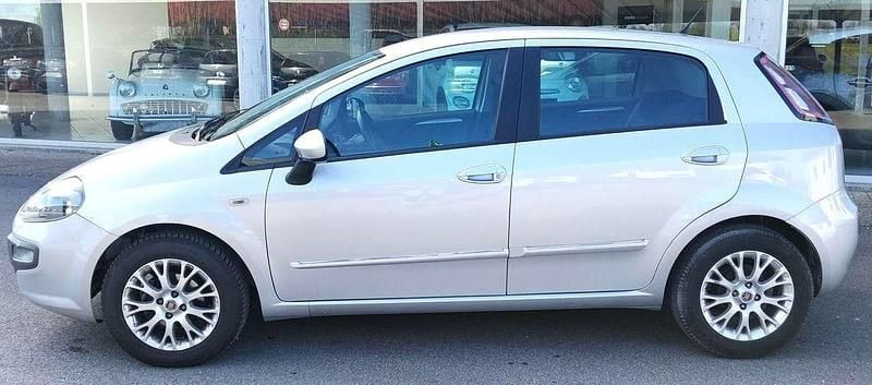 Usata Fiat Punto Evo Dynamic 69 CV (50 kW) 2010 Argento Utilitaria