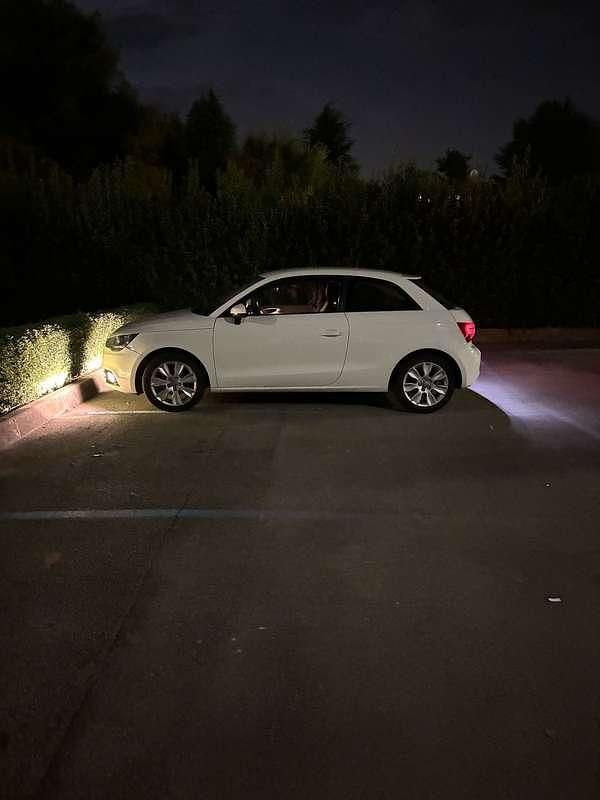 Usata Audi A1 Ambition 90 CV (66 kW) 2013 Bianco Utilitaria