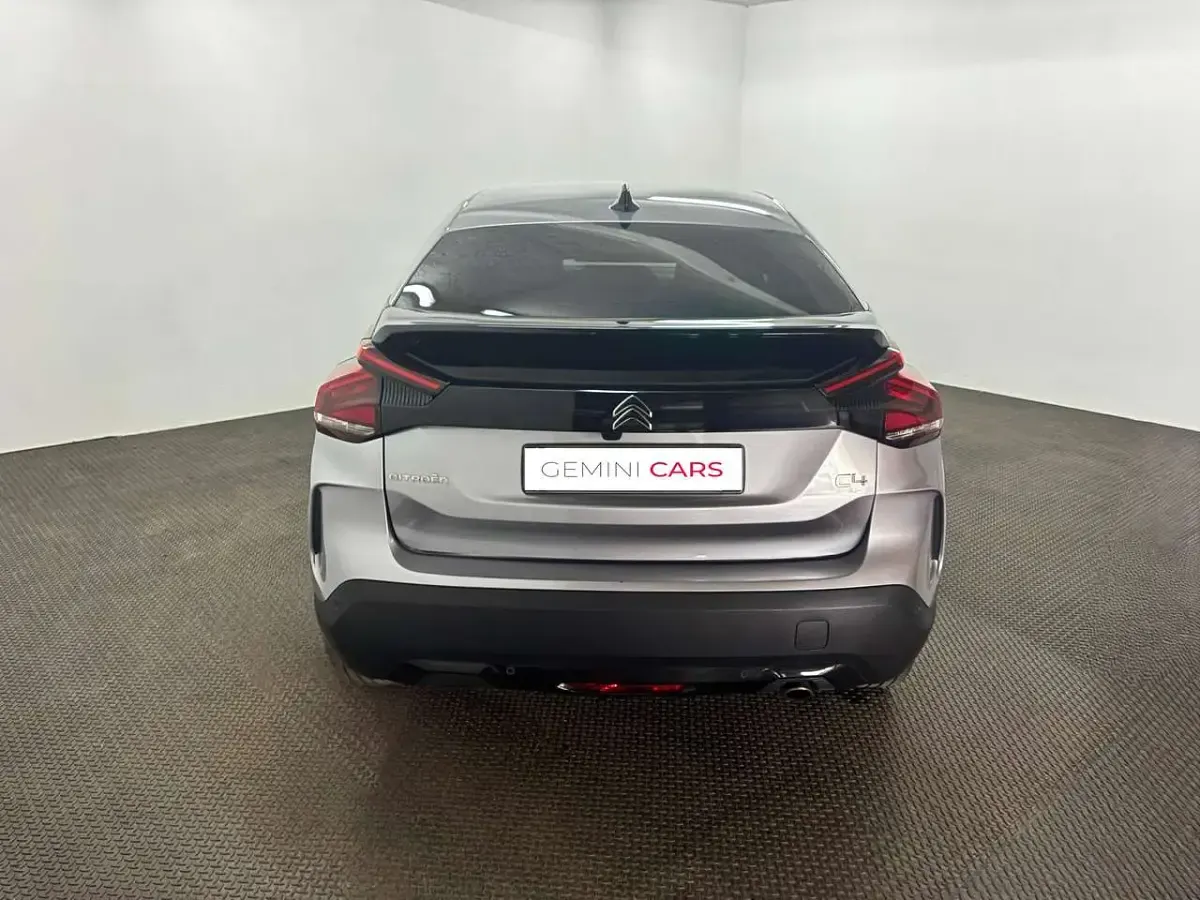 Usata Citroën C4 Shine 131 CV (96 kW) 2023 Grigio platinum SUV