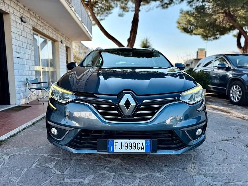 Usata Renault Mégane GrandTour Zen 110 CV (80 kW) 2017 Grigio Station wagon
