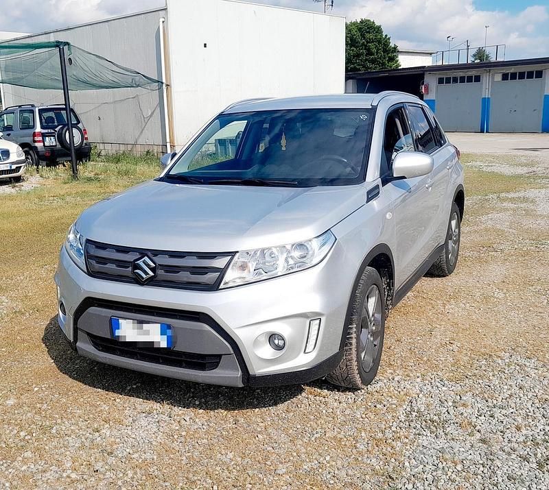 Usata Suzuki Vitara 120 CV (88 kW) 2016 Grigio Station wagon