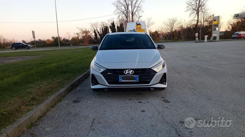 Usata Hyundai i20 N Line 79 CV (58 kW) 2025 Grigio Berlina