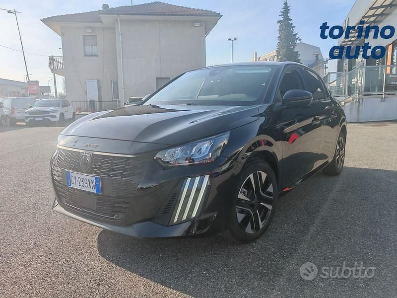 Usata Peugeot 208 Allure 102 CV (75 kW) 2025 Nero Utilitaria