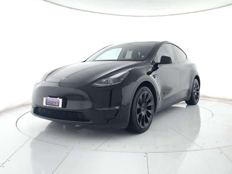 Usata Tesla Model Y 152 kW (208 CV) 2023 Nero pastello SUV