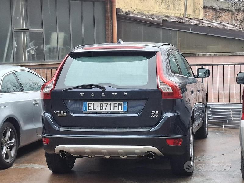 Usata Volvo XC60 163 CV (119 kW) 2012 Grigio SUV