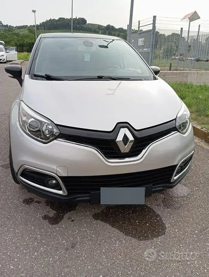 Usata Renault Captur 90 CV (66 kW) 2015 Grigio SUV