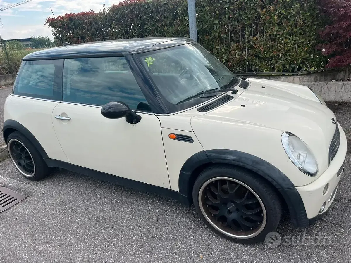 Usata Mini ONE 90 CV (66 kW) 2005 Bianco Utilitaria