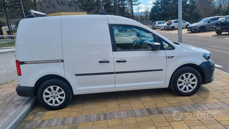 Usata VW Caddy 2021 Bianco Monovolume
