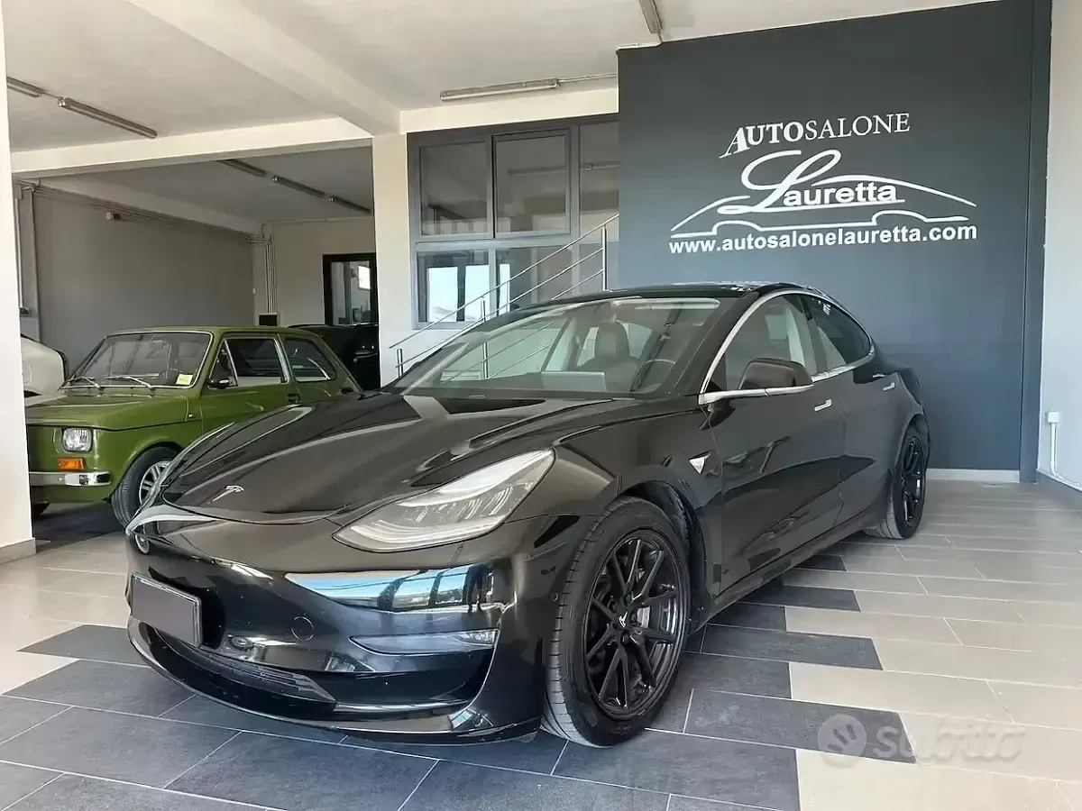 Usata Tesla Model 3 Long Range AWD 152 kW (208 CV) 2019 Nero Berlina