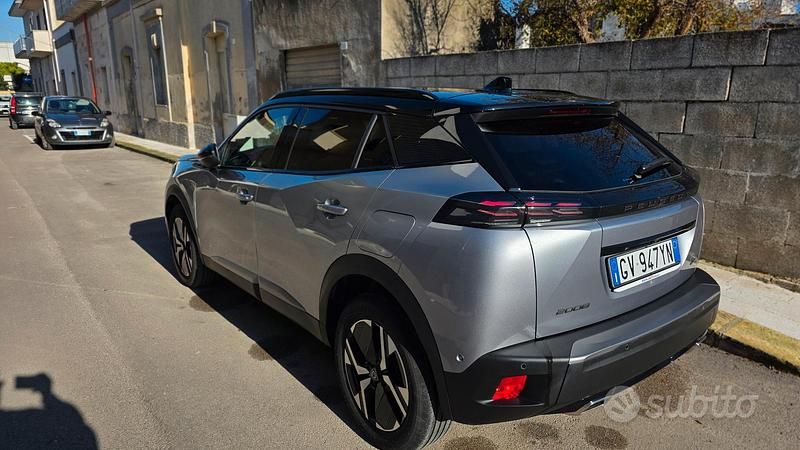 Usata Peugeot 2008 130 CV (95 kW) 2025 Grigio SUV