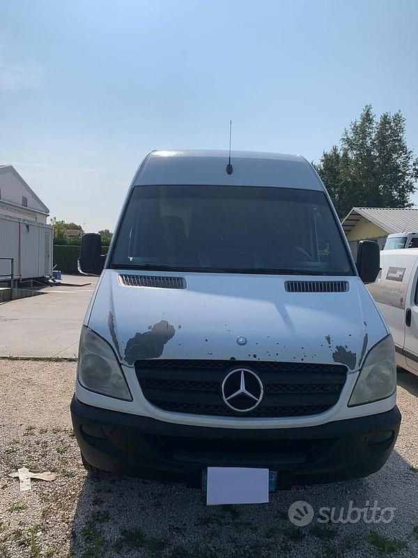 Bianco Usata 2008 Mercedes Sprinter Furgone | 5500 € (Buon prezzo) - Immagine 1/4