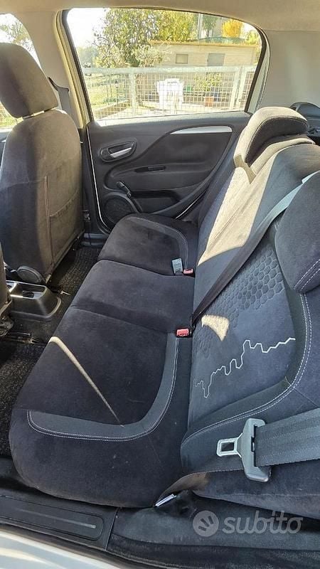 Usata Fiat Grande Punto 77 CV (56 kW) 2014 Utilitaria