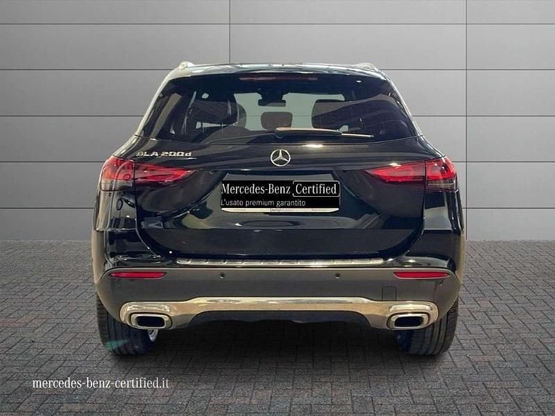Begagnad Mercedes GLA200 150 HK (110 kW) 2022 Svart SUV