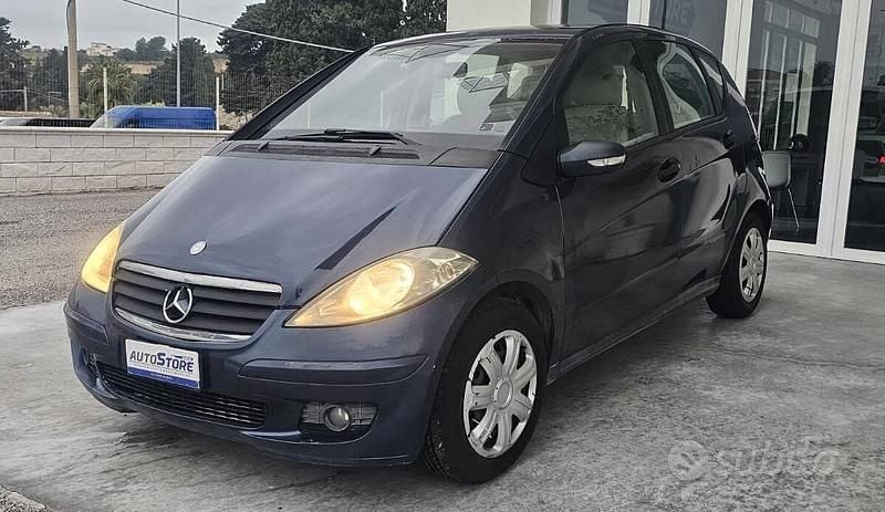 Usata Mercedes A180 Elegance 2005 Blu Monovolume