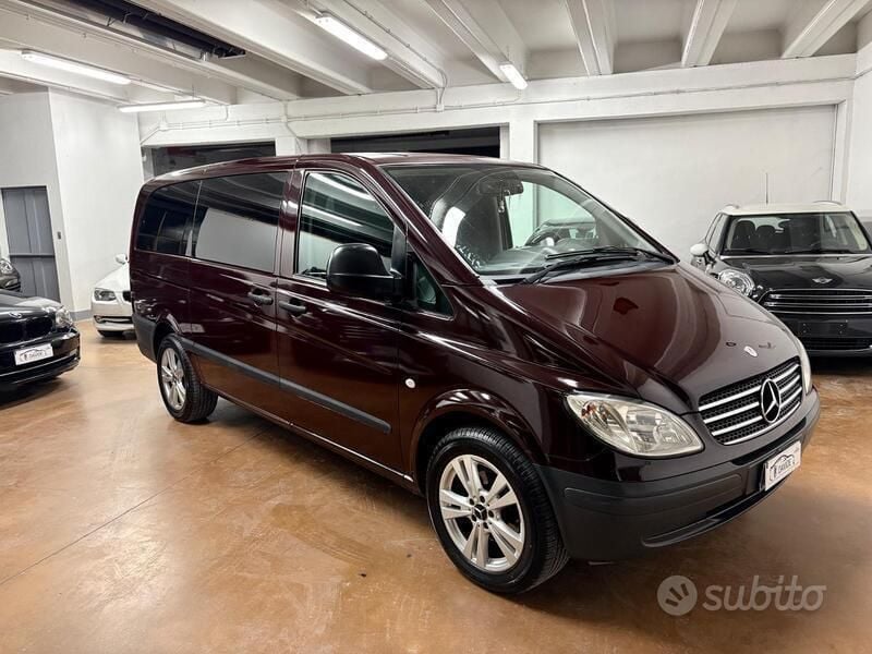 Rosso Usata 2010 Mercedes Viano Avantgarde Monovolume | 9399 € (Buon prezzo) - Immagine 1/4