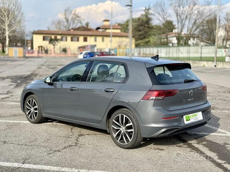 Usata VW Golf VII Style 130 CV (95 kW) 2020 Grigio Berlina