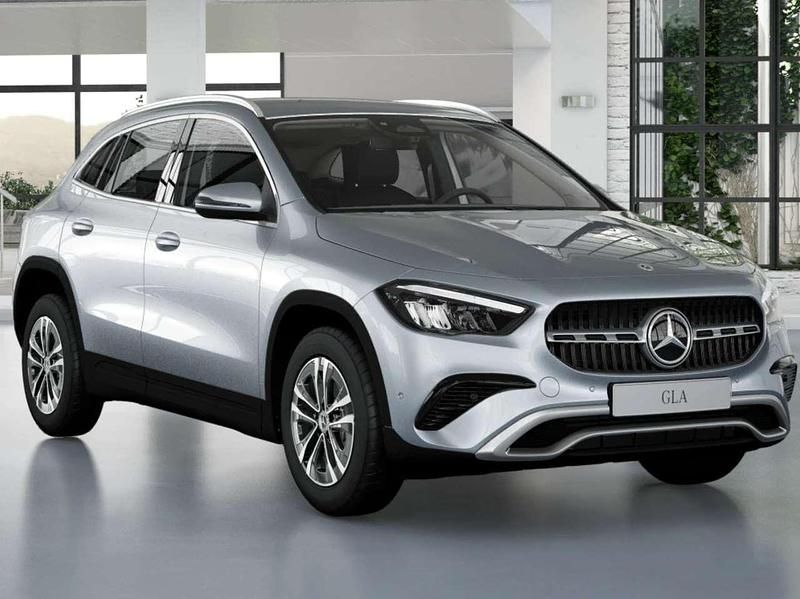 Nuova Mercedes GLA180 Advanced 116 CV (85 kW) 2025 Argento hightech SUV