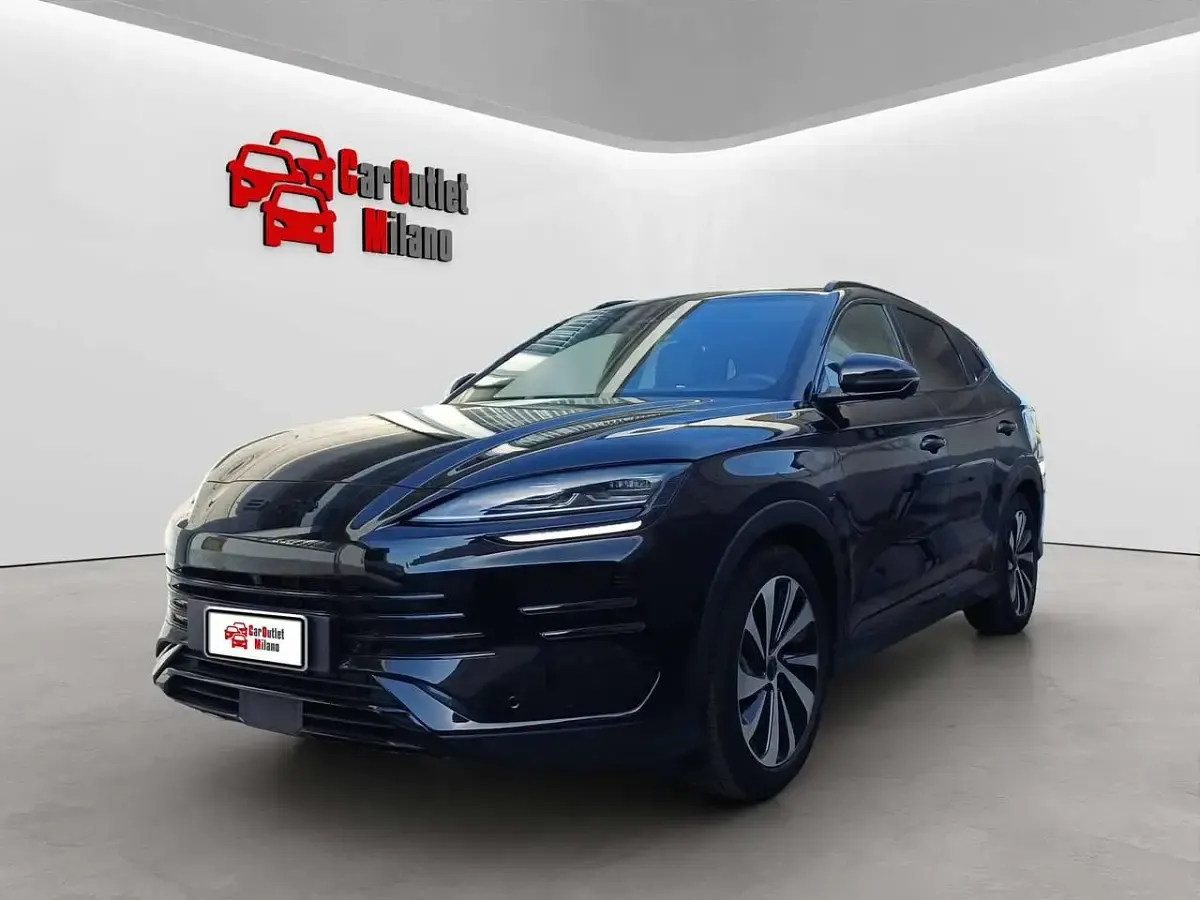 Nuova BYD Seal U Boost 324 CV (238 kW) 2026 Delan black SUV