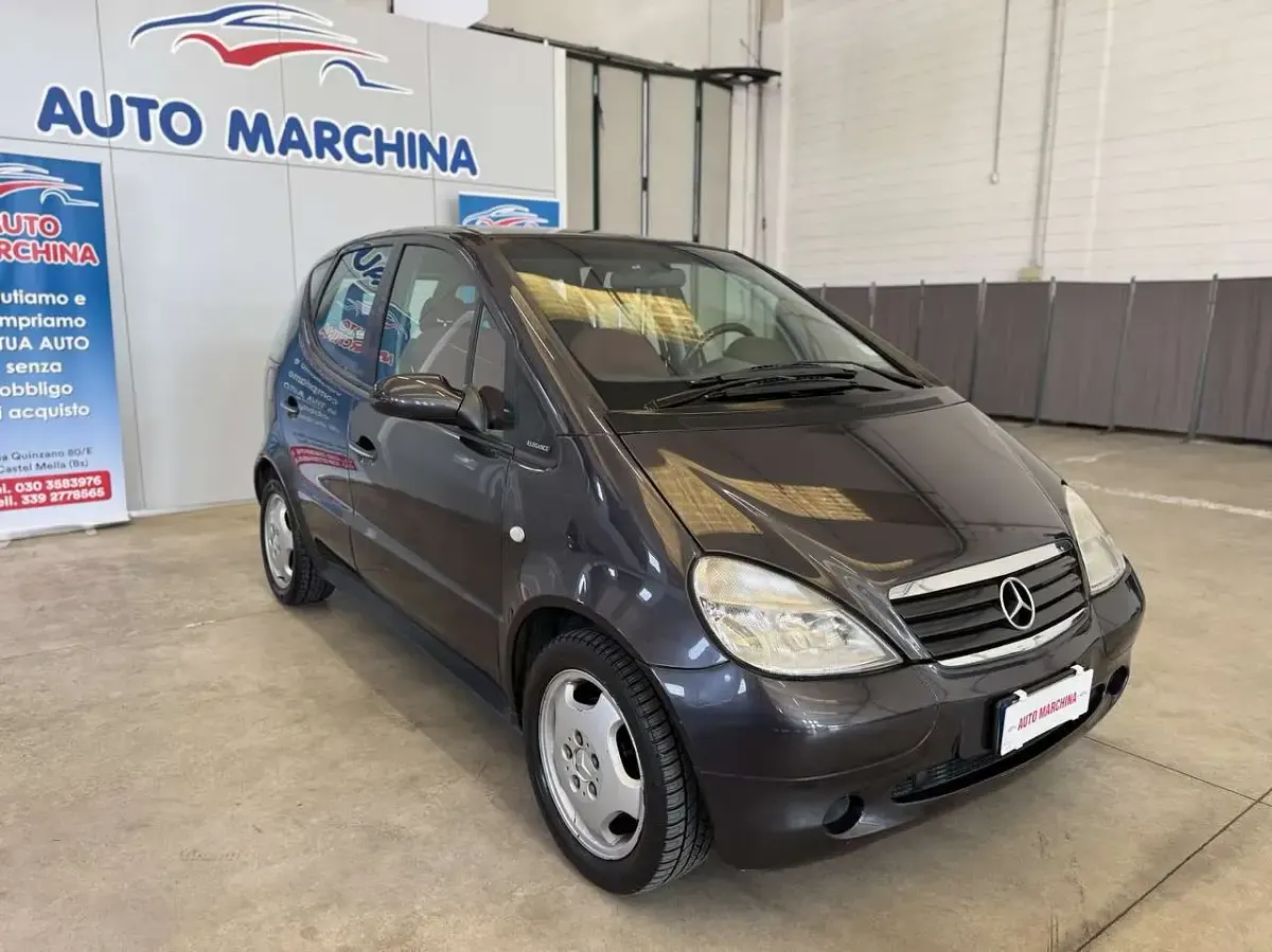 Usata Mercedes A160 Avantgarde 102 CV (75 kW) 2001 Grigio Utilitaria