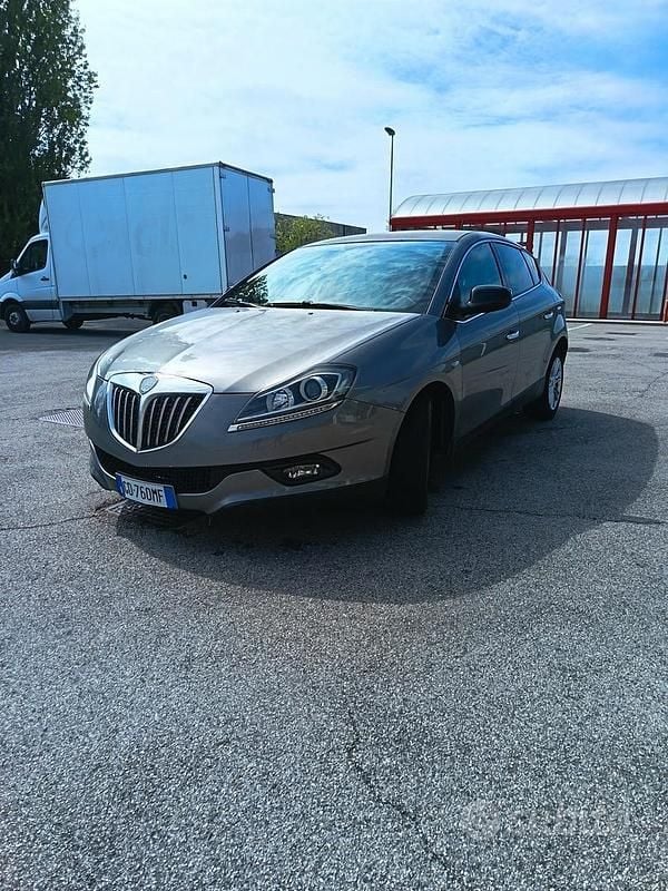 Usata Lancia Delta 119 CV (87 kW) 2008 Grigio Utilitaria