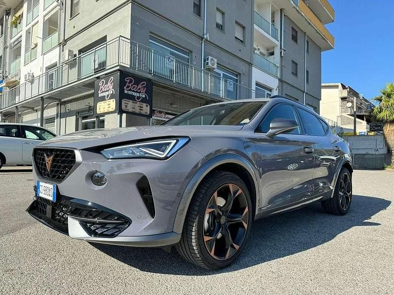 Grigio Usata 2024 Cupra Formentor SUV | 29.900 € (Buon prezzo) - Immagine 1/4