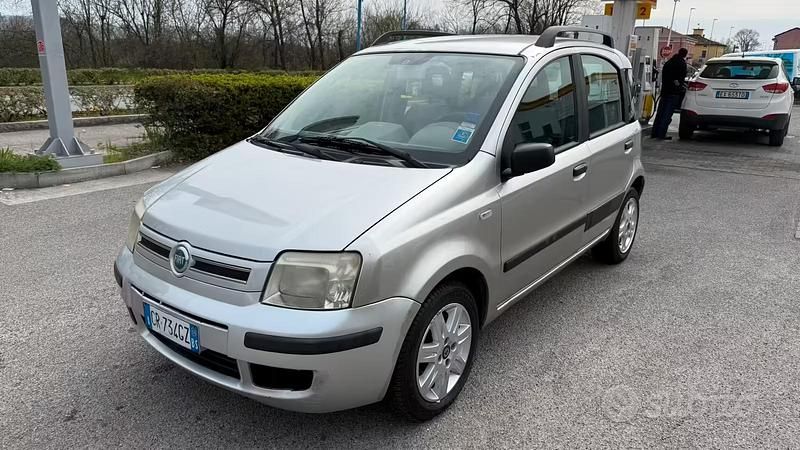Usata Fiat Panda 75 CV (55 kW) 2005 Grigio Utilitaria