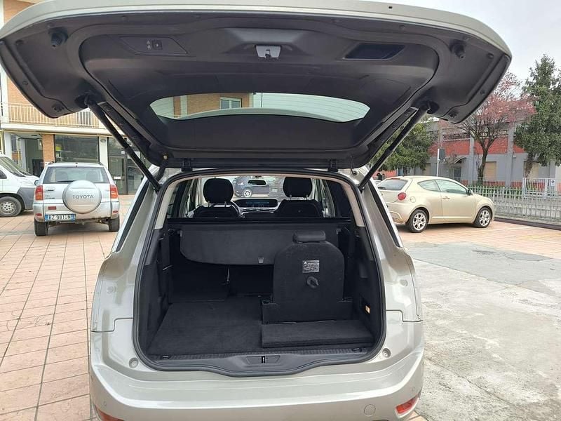Usata Citroën Grand C4 Picasso Live 120 CV (88 kW) 2016 Beige Monovolume