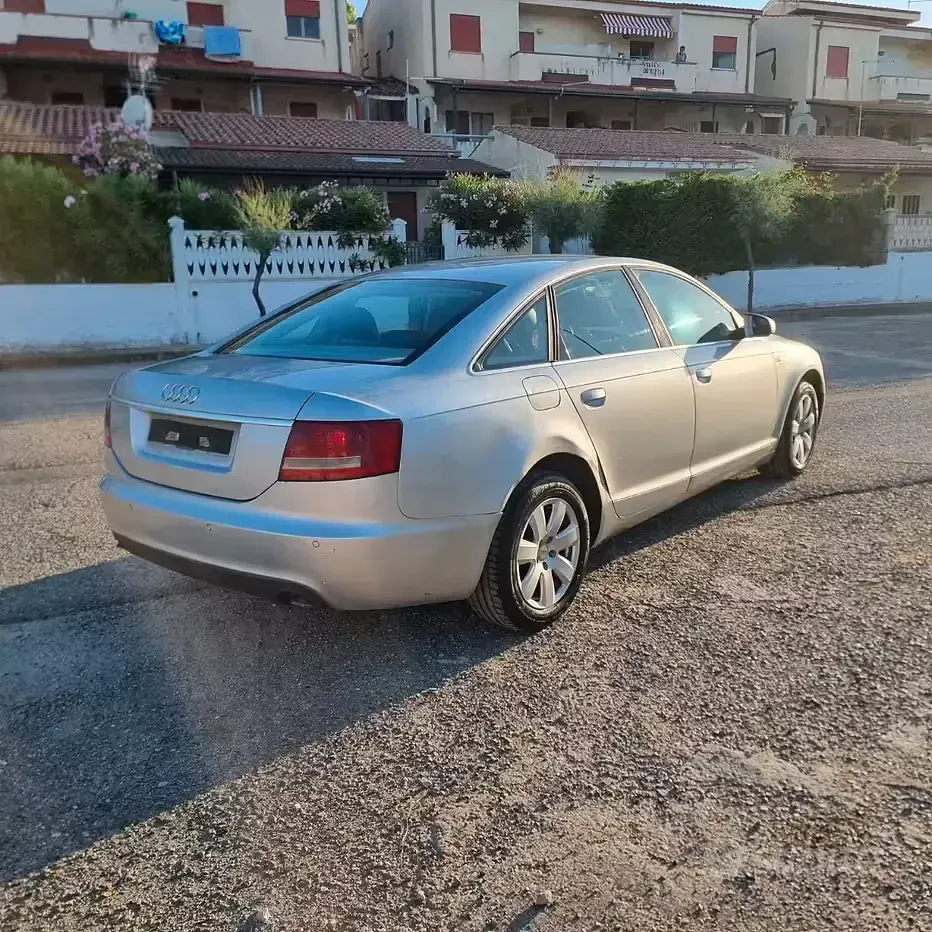 Usata Audi A6 140 CV (102 kW) 2005 Grigio Berlina