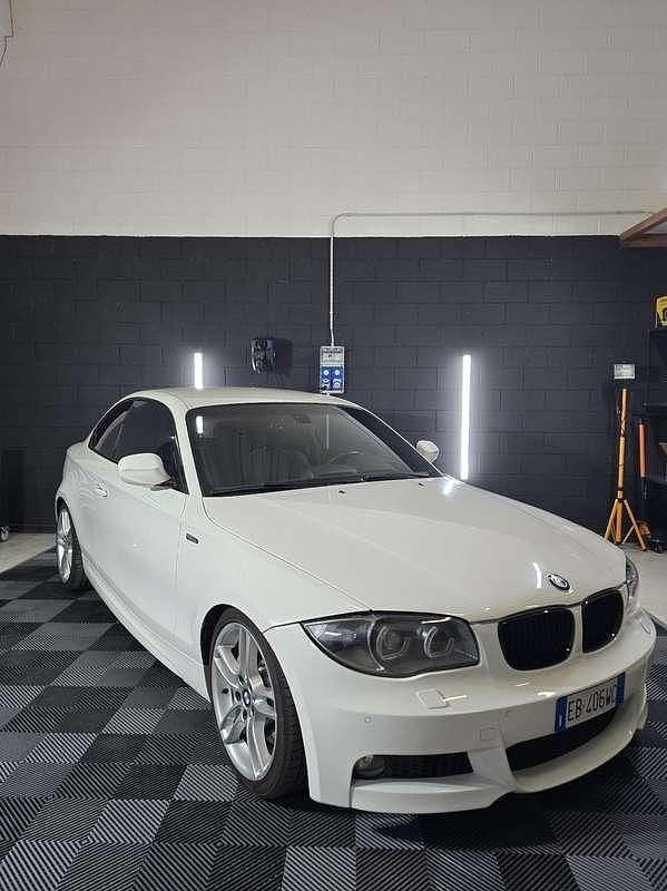 Usata BMW 120 Coupé M Sport 177 CV (130 kW) 2010 Bianco Coupé