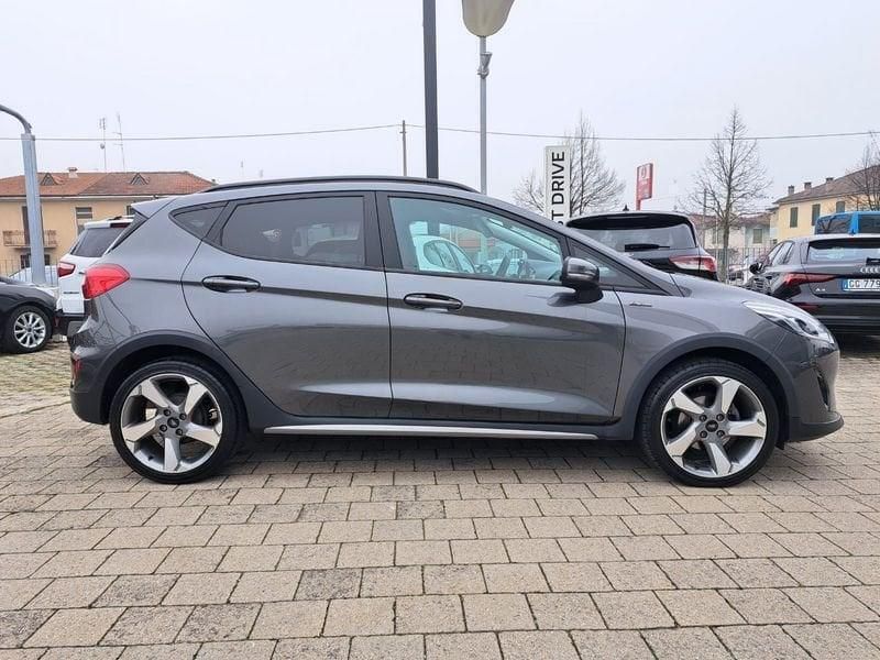 Usata Ford Fiesta Active 85 CV (62 kW) 2018 Grigio Utilitaria