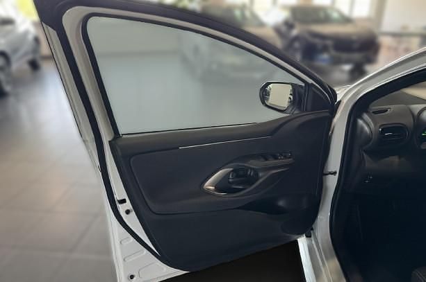 Usata Mazda 2 116 CV (85 kW) 2024 Bianco metallizzato Utilitaria