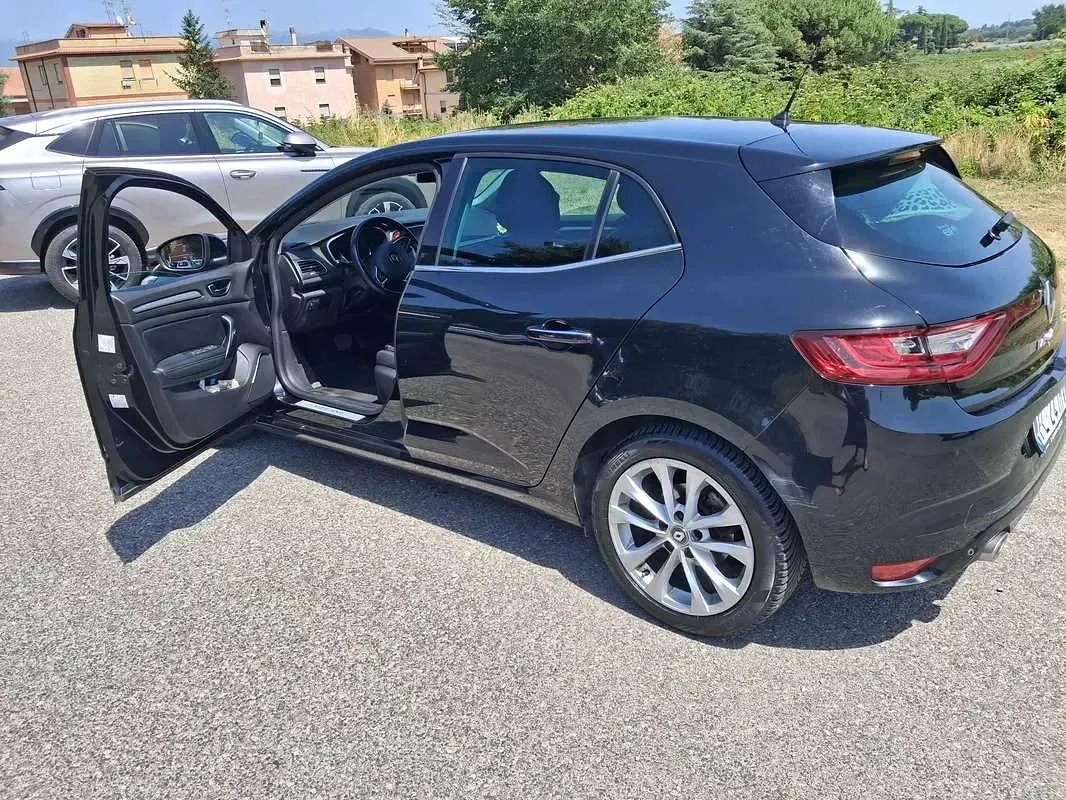 Usata Renault Mégane IV Intens 110 CV (80 kW) 2017 Nero Berlina
