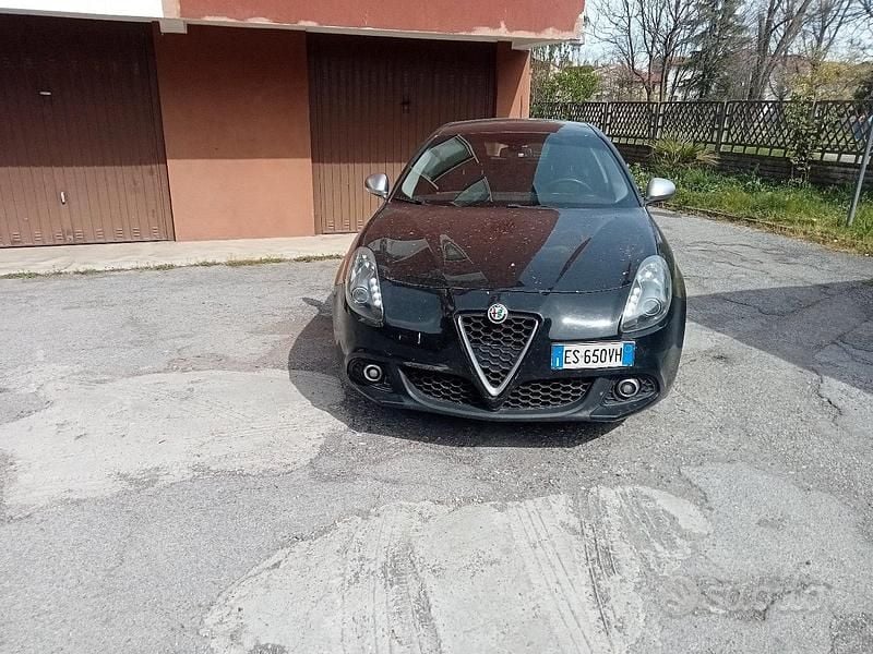 Second-hand Alfa Romeo Giulietta 120 CP (88 kW) 2016 Negru Hatchback