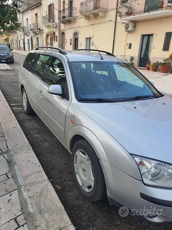 Usata Ford Mondeo S 131 CV (96 kW) 2003 Grigio Station wagon