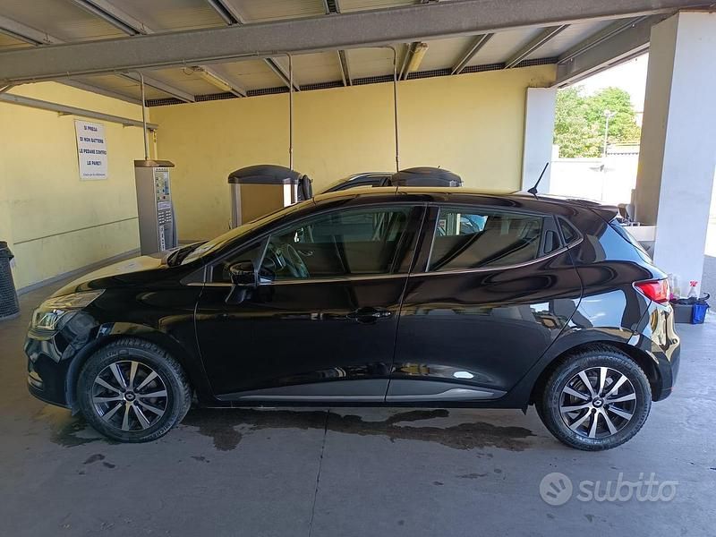 Usata Renault Clio IV Zen 90 CV (66 kW) 2017 Nero Berlina